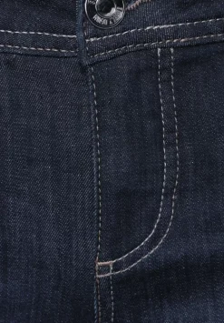 Casual Fit Jeans