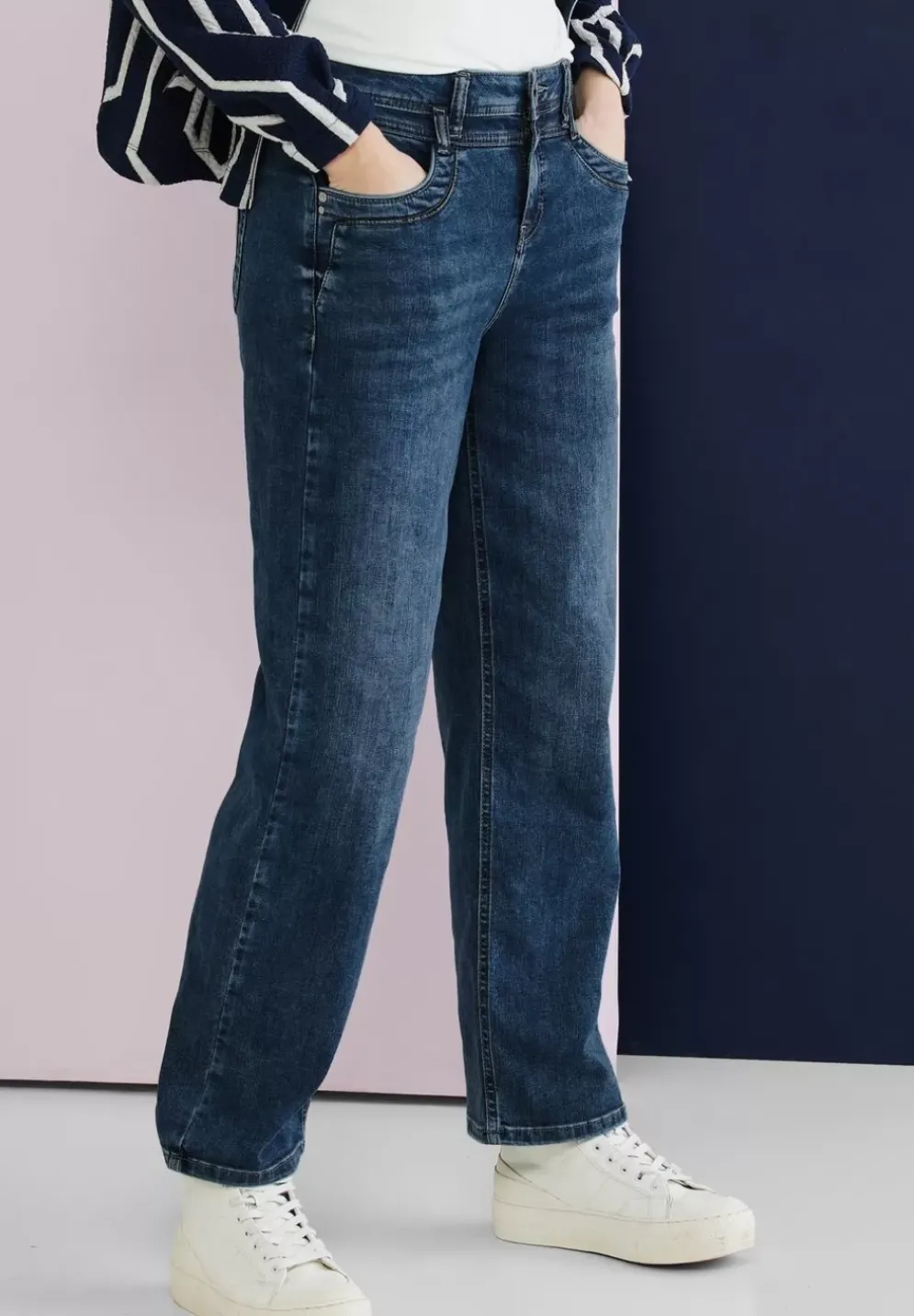 Casual Fit Jeans