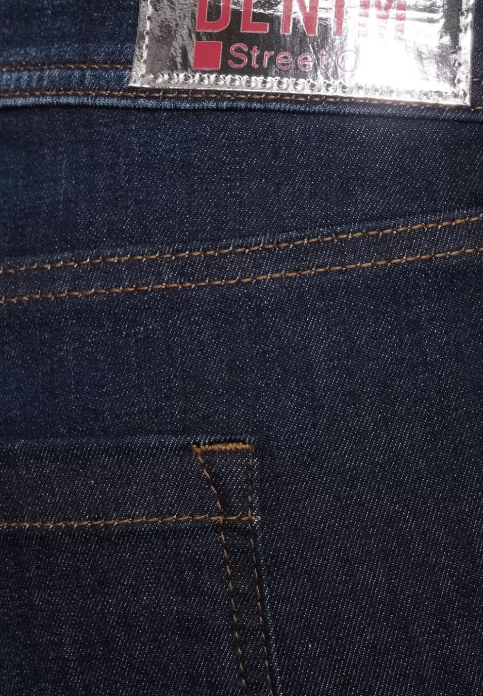 Casual Fit Jeans