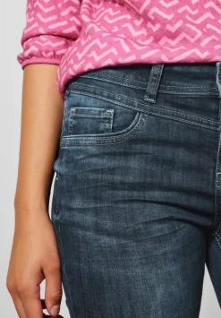 Casual Fit Jeans