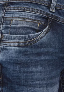 Casual Fit Jeans