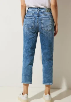 Casual Fit Jeans