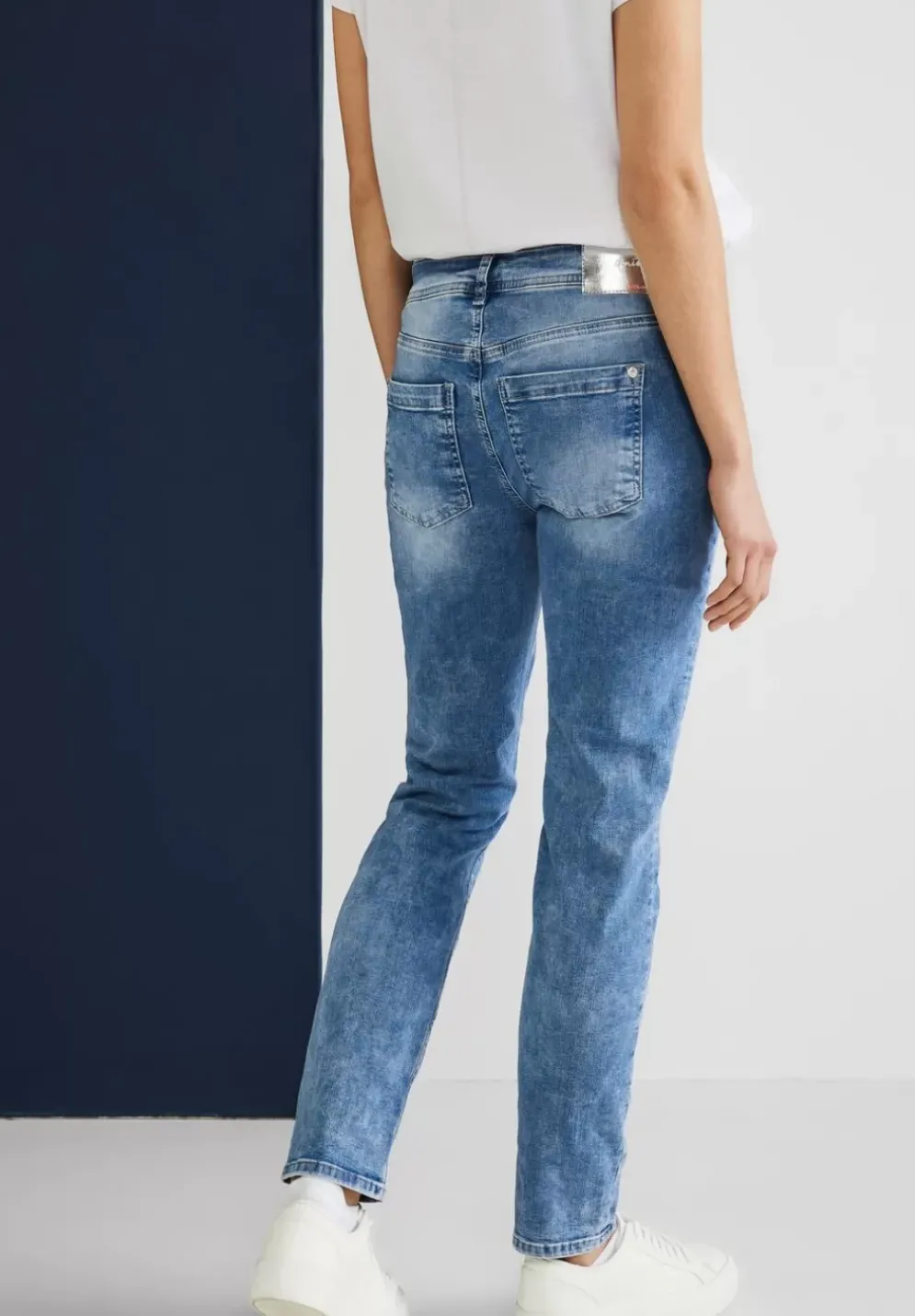 Casual Fit Jeans