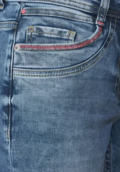 Casual Fit Jeans In 7/8