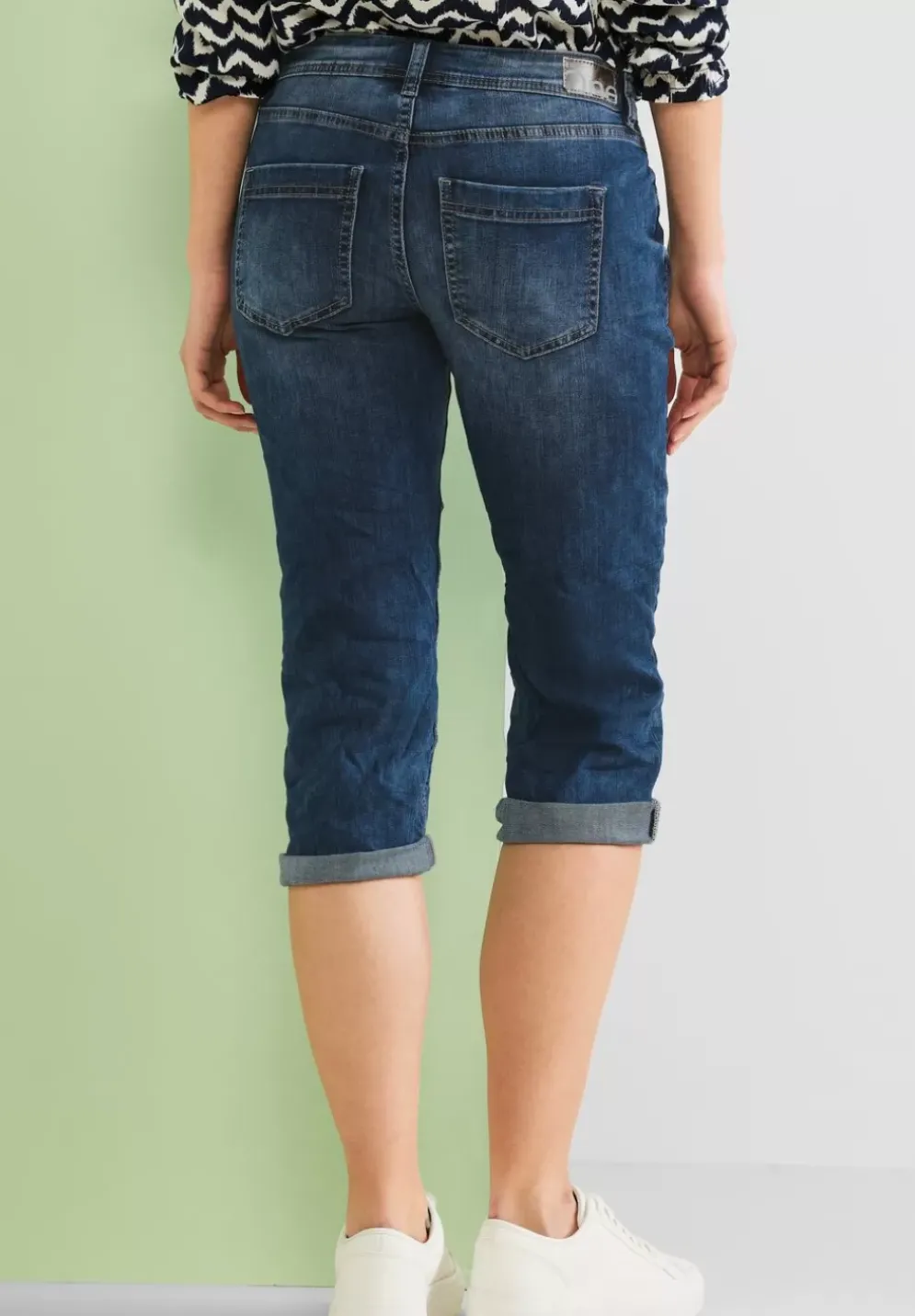 Casual Fit Jeans In 3/4