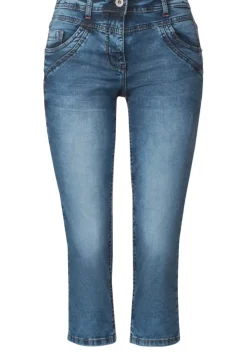 Casual Fit Jeans In 3/4