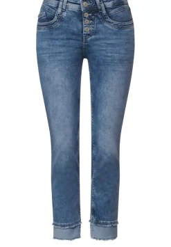 Casual Fit Jeans In 7/8