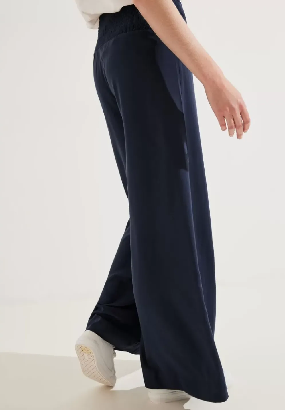 Casual Fit Mit Smock Bund
