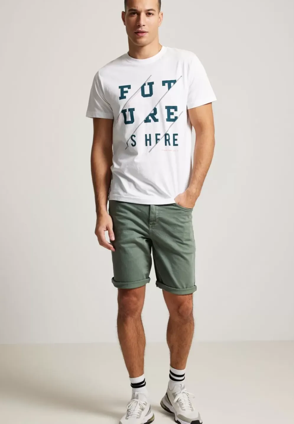 Colored Jeansshorts