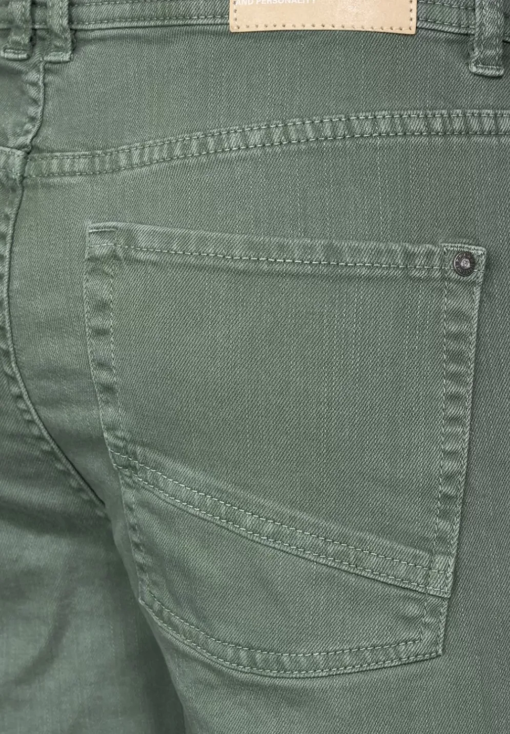 Colored Jeansshorts