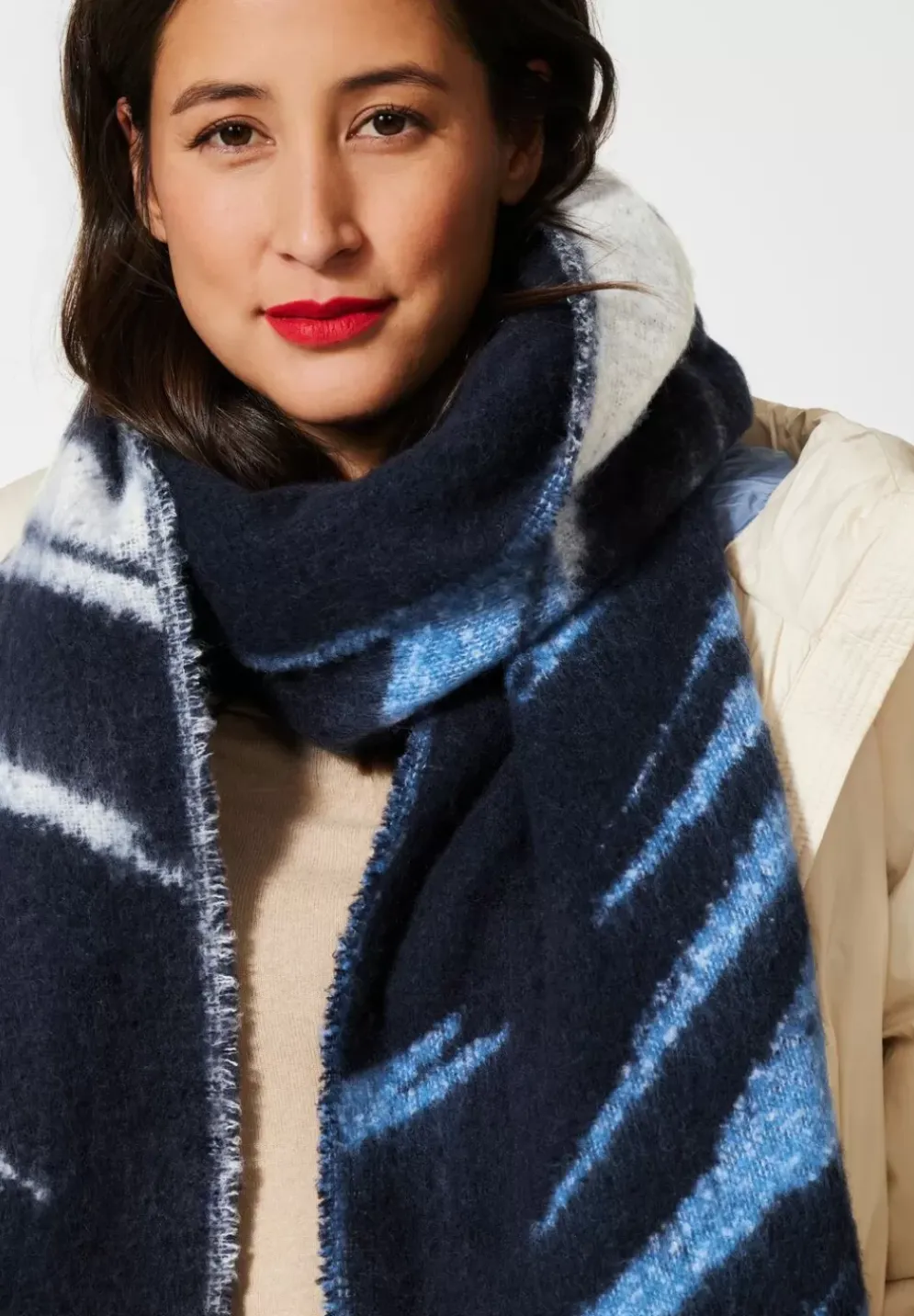 Cosy Jacquard Schal
