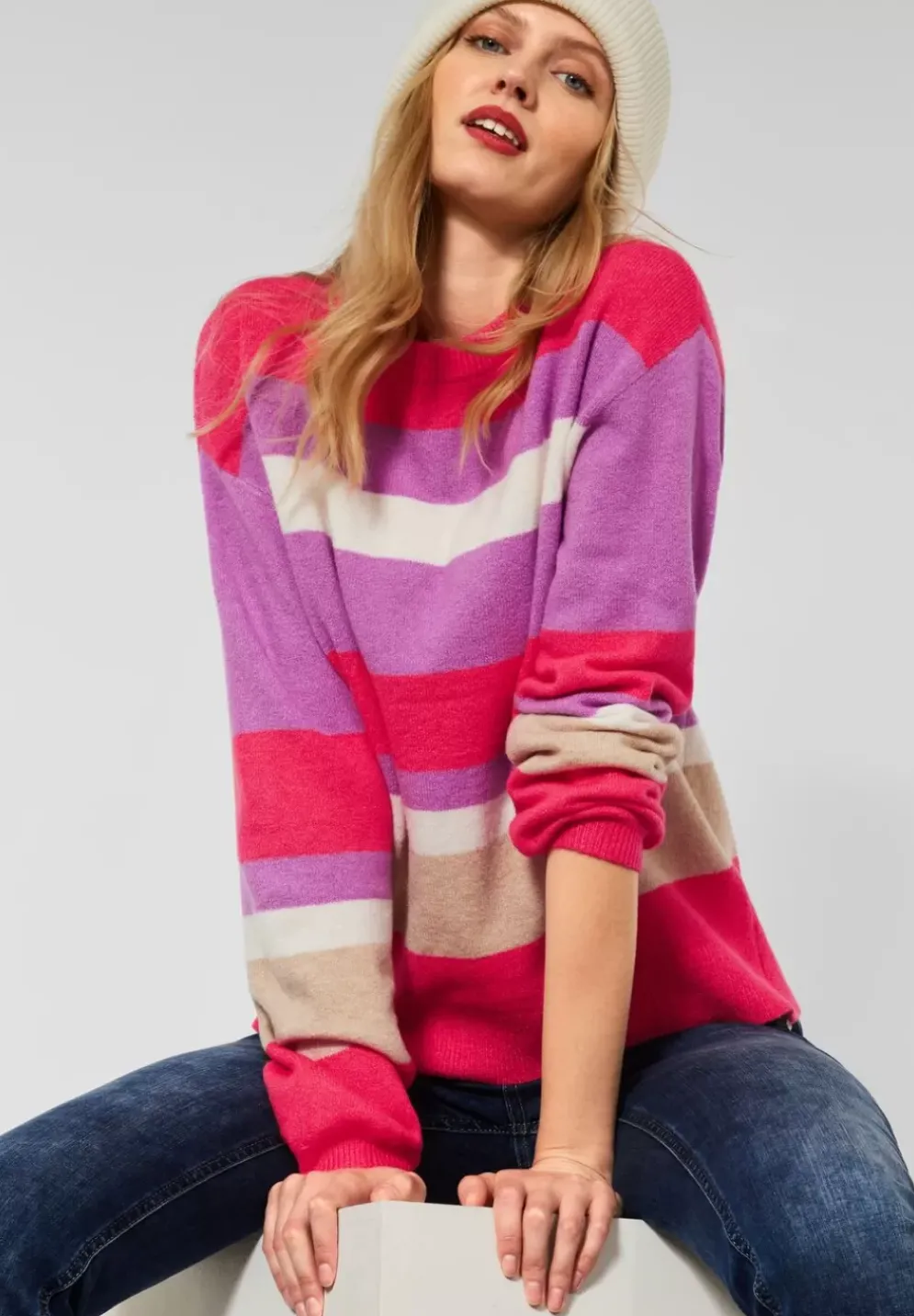 Gestreifter Strickpullover