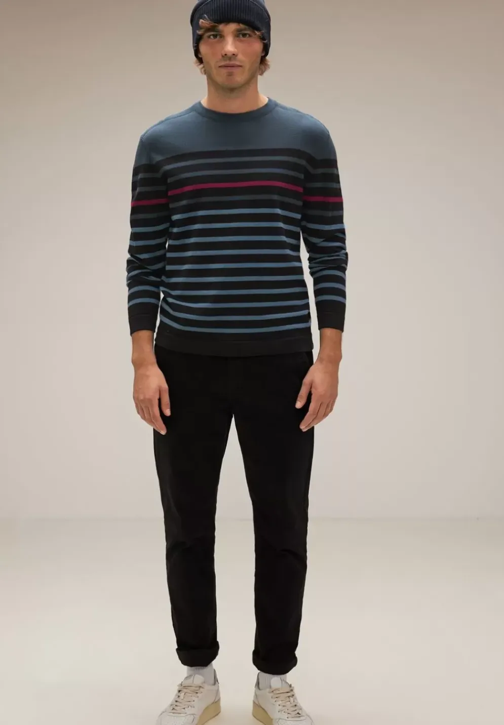 Gestreifter Strickpullover