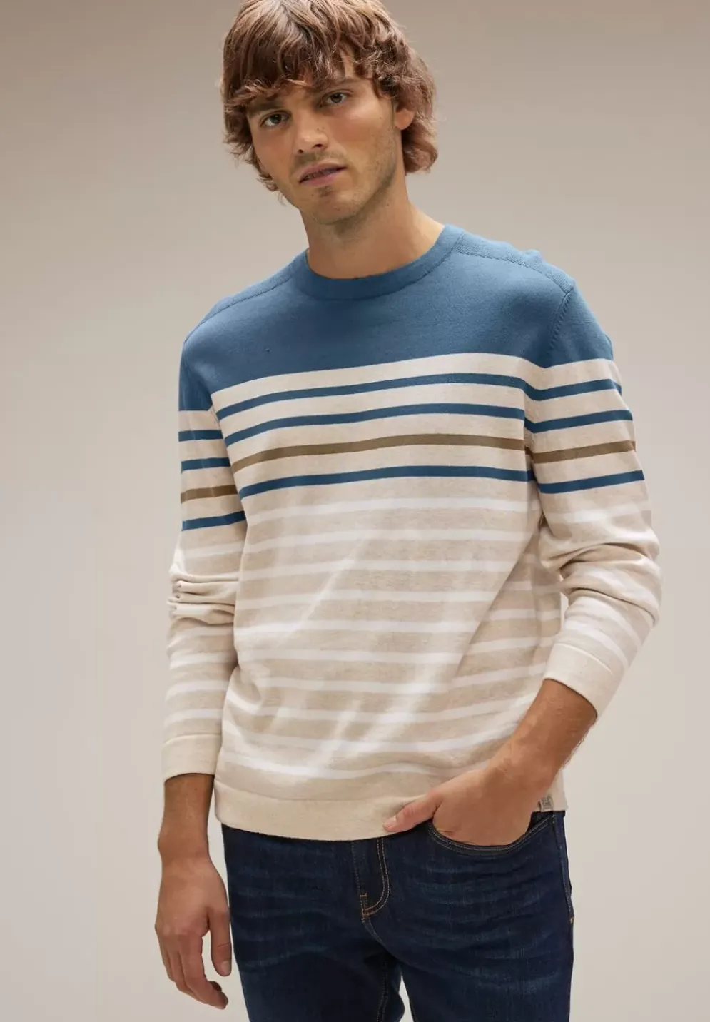 Gestreifter Strickpullover