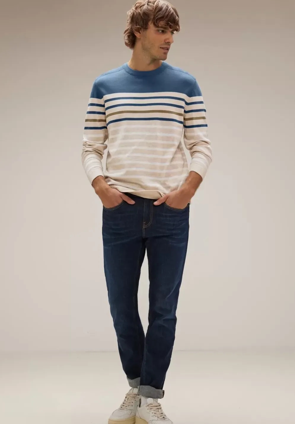 Gestreifter Strickpullover