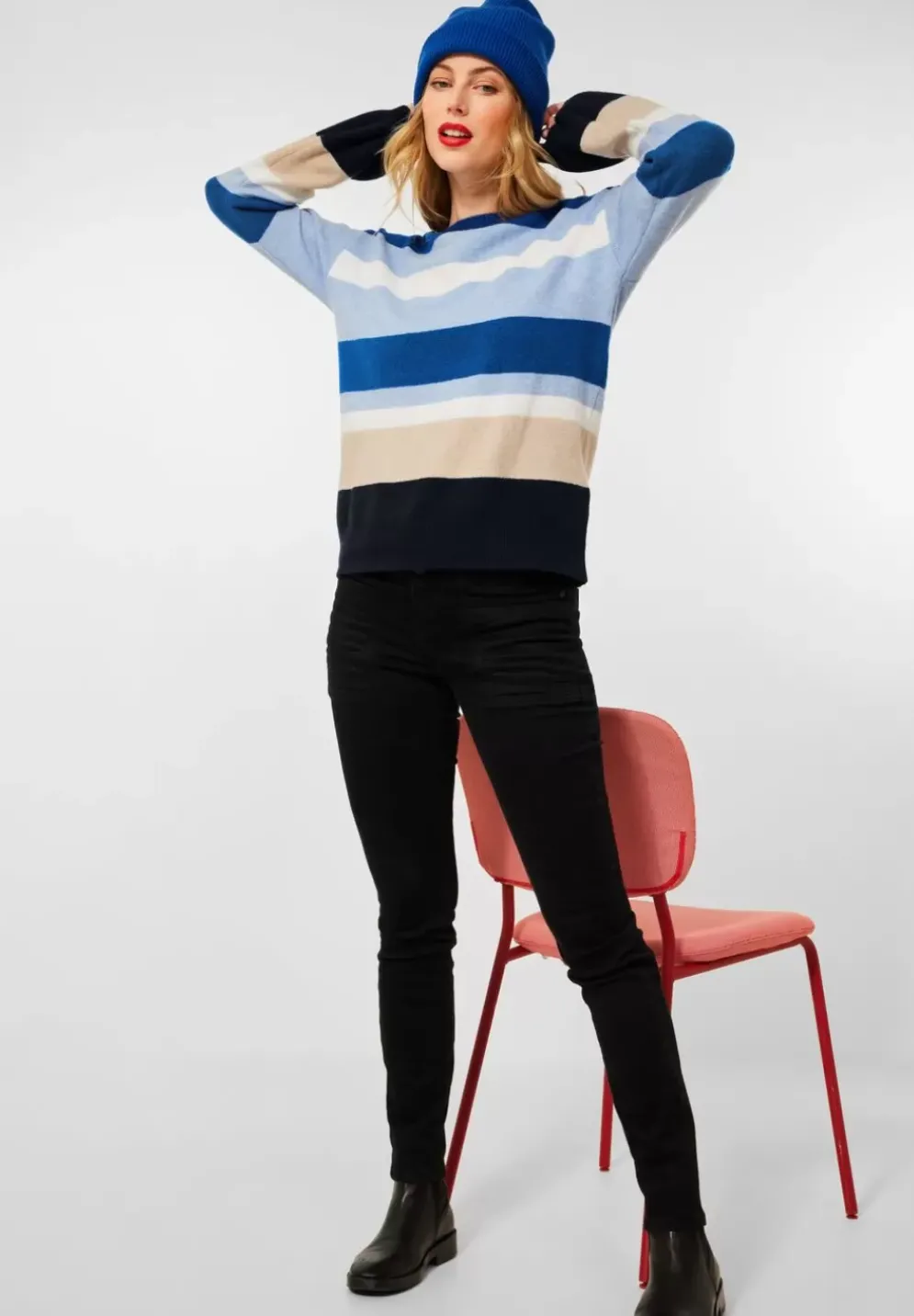 Gestreifter Strickpullover