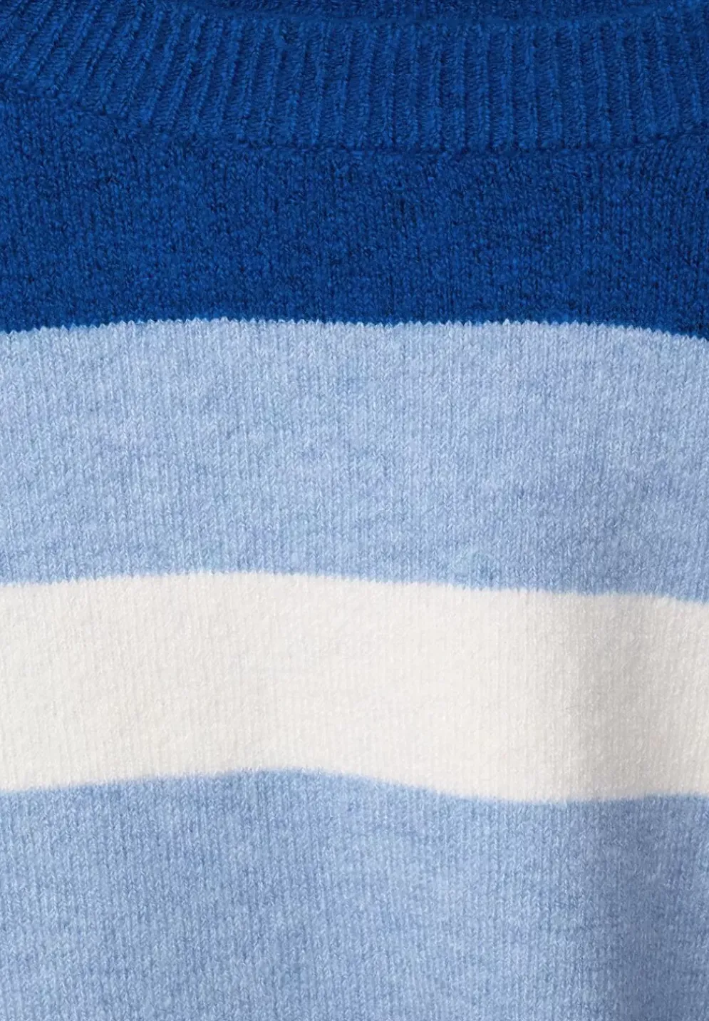 Gestreifter Strickpullover