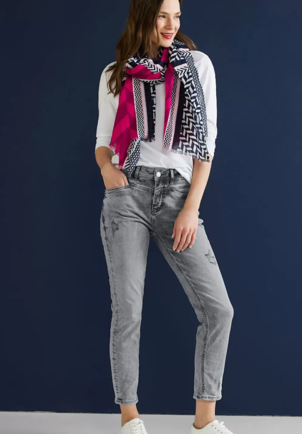 Graue Casual Fit Jeans