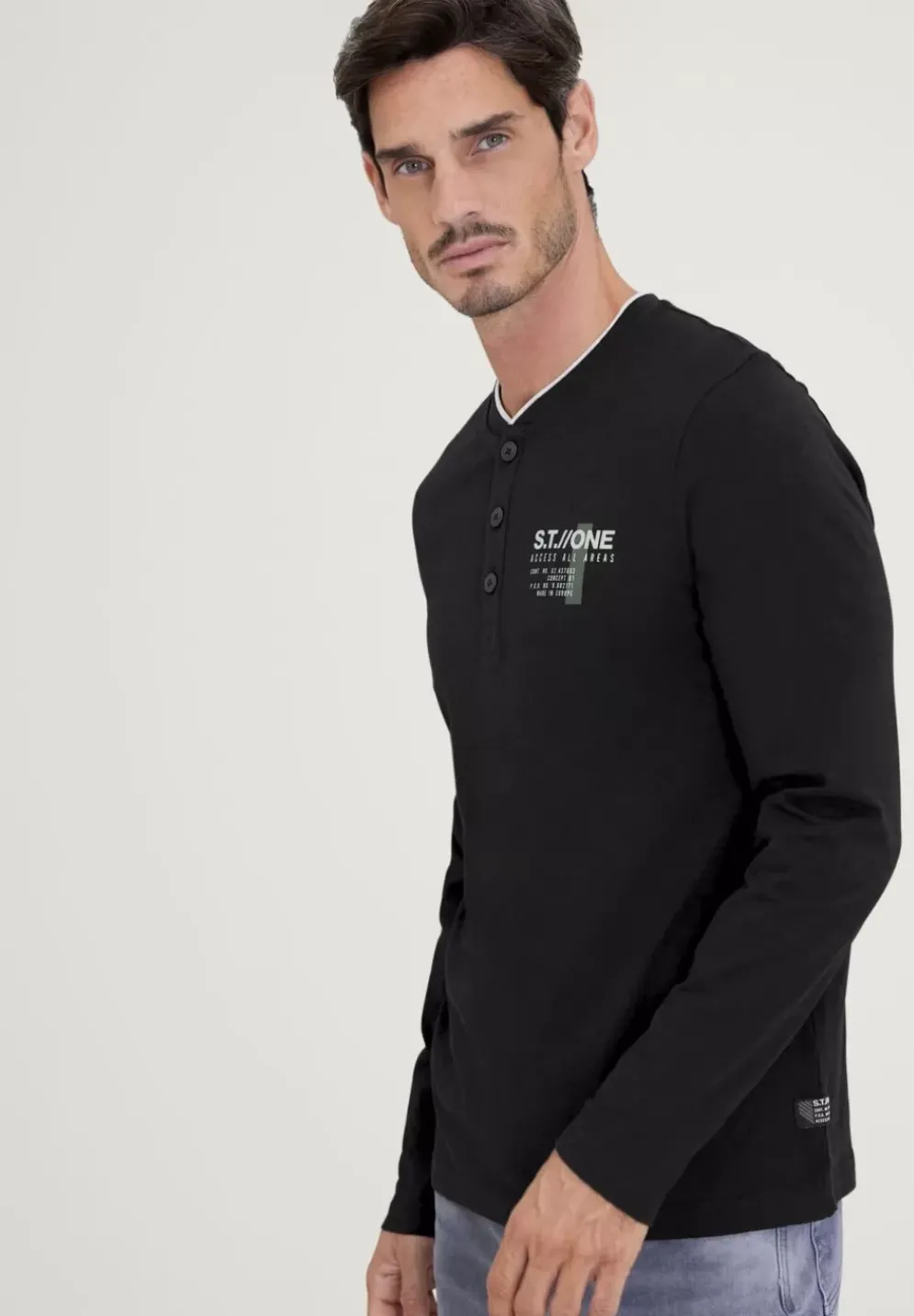 Henleyshirt Mit Brustprint