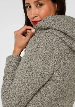 Kapuzenmantel In Curly Wool