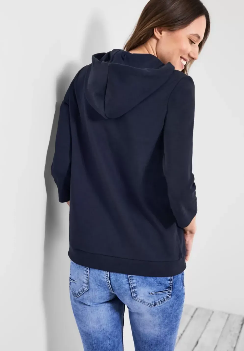 Kapuzenshirt Mit Frontprint