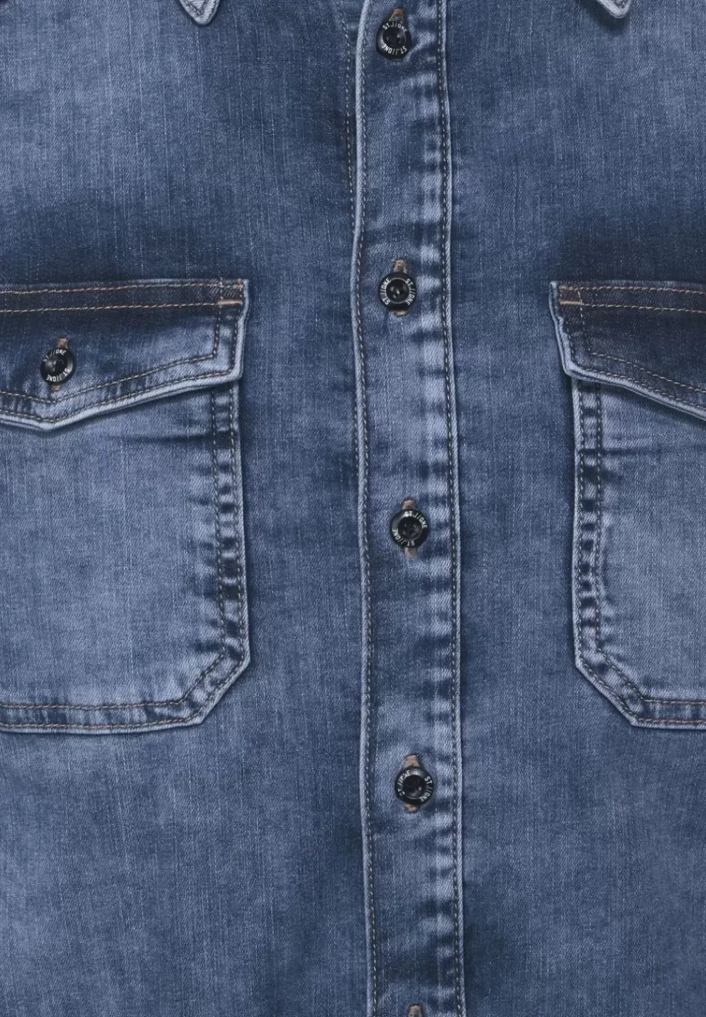 Klassisches Jeanshemd