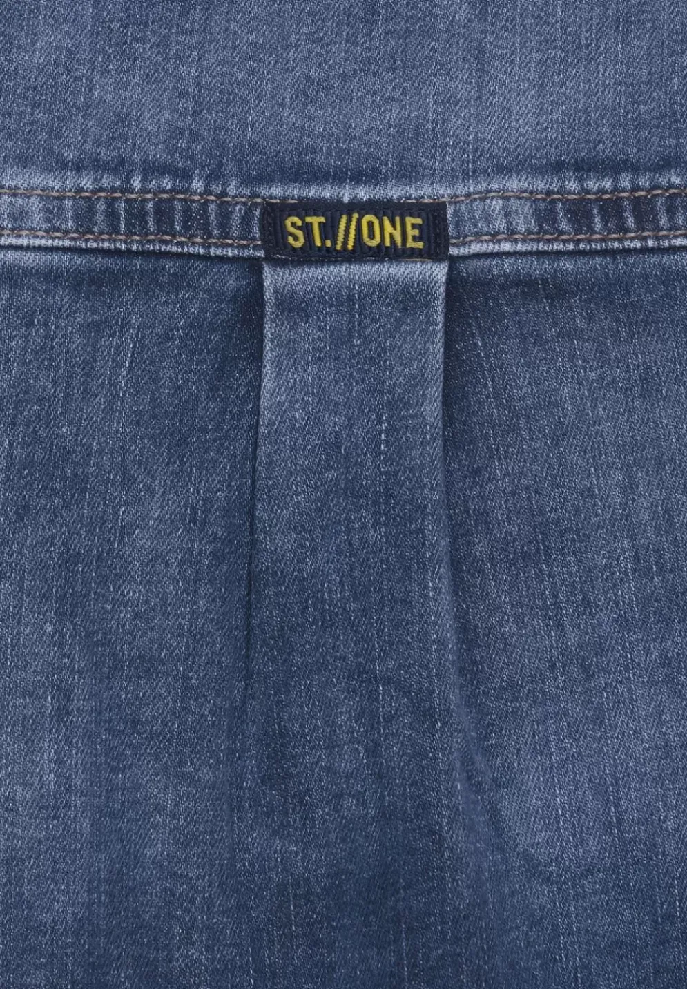 Klassisches Jeanshemd