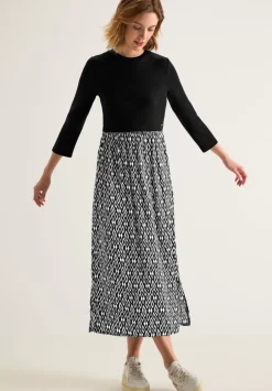 Kleid Im Materialmix