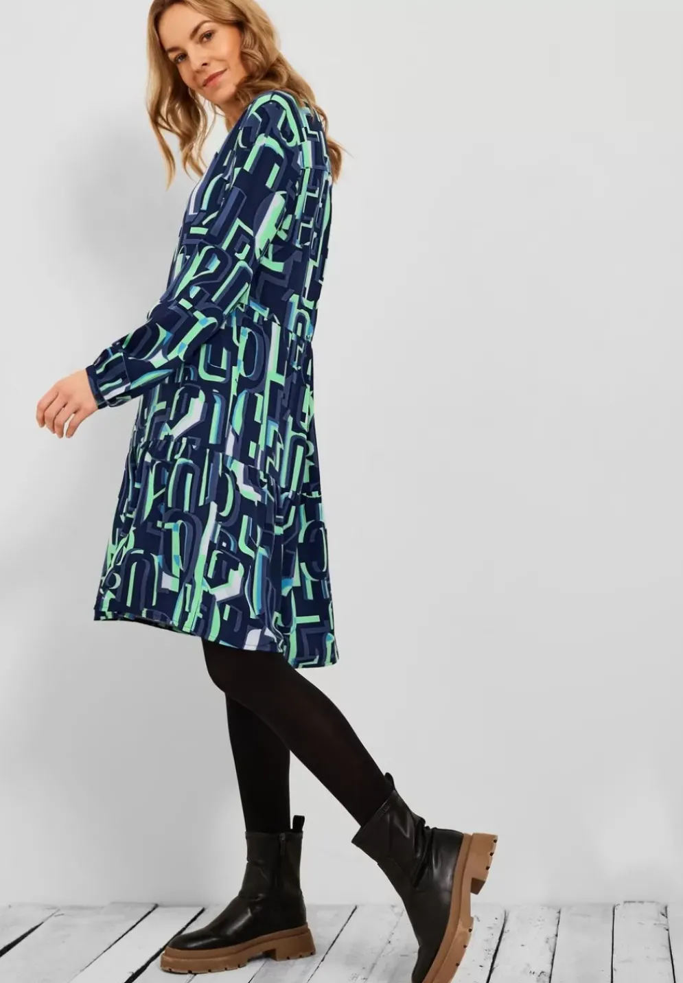 Kleid Mit Allover Print