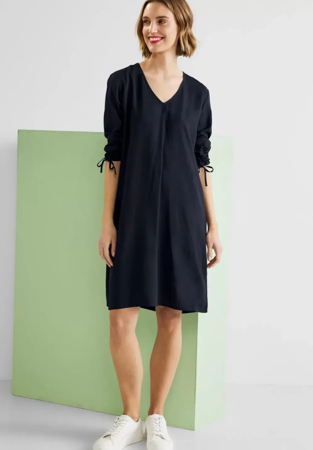 Kleid Mit Armelraffung
