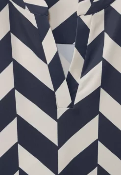 Kleid Mit Grafischem Print