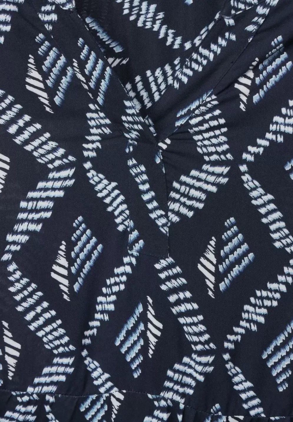 Kleid Mit Grafischem Print
