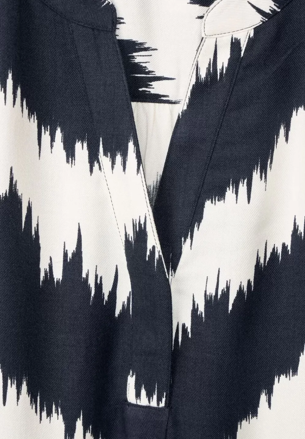 Kleid Mit Zick Zack Print