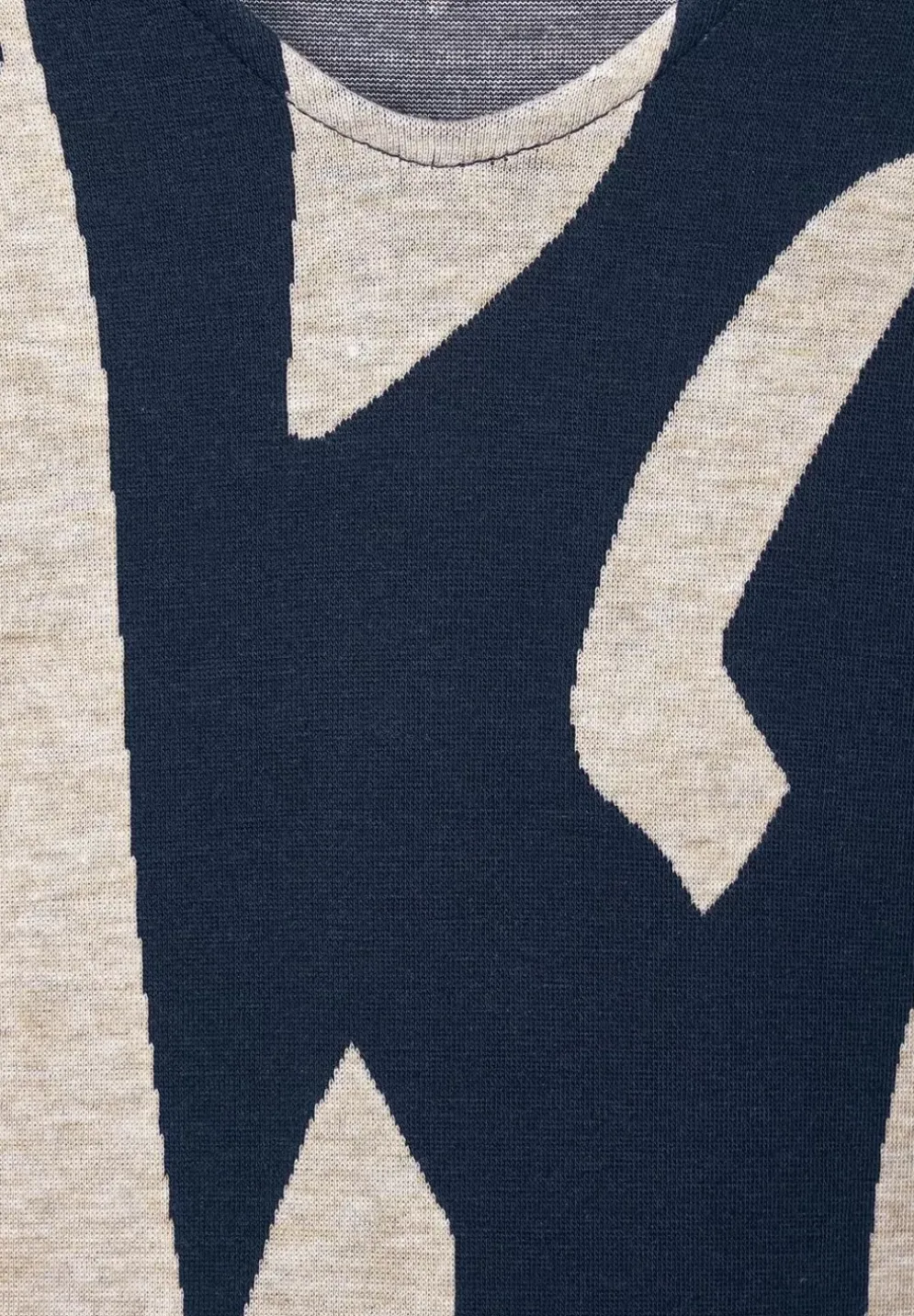 Knielanges Kleid