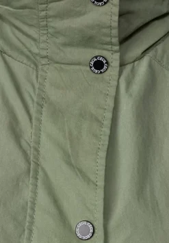 Kurze Jacke Mit Taschen