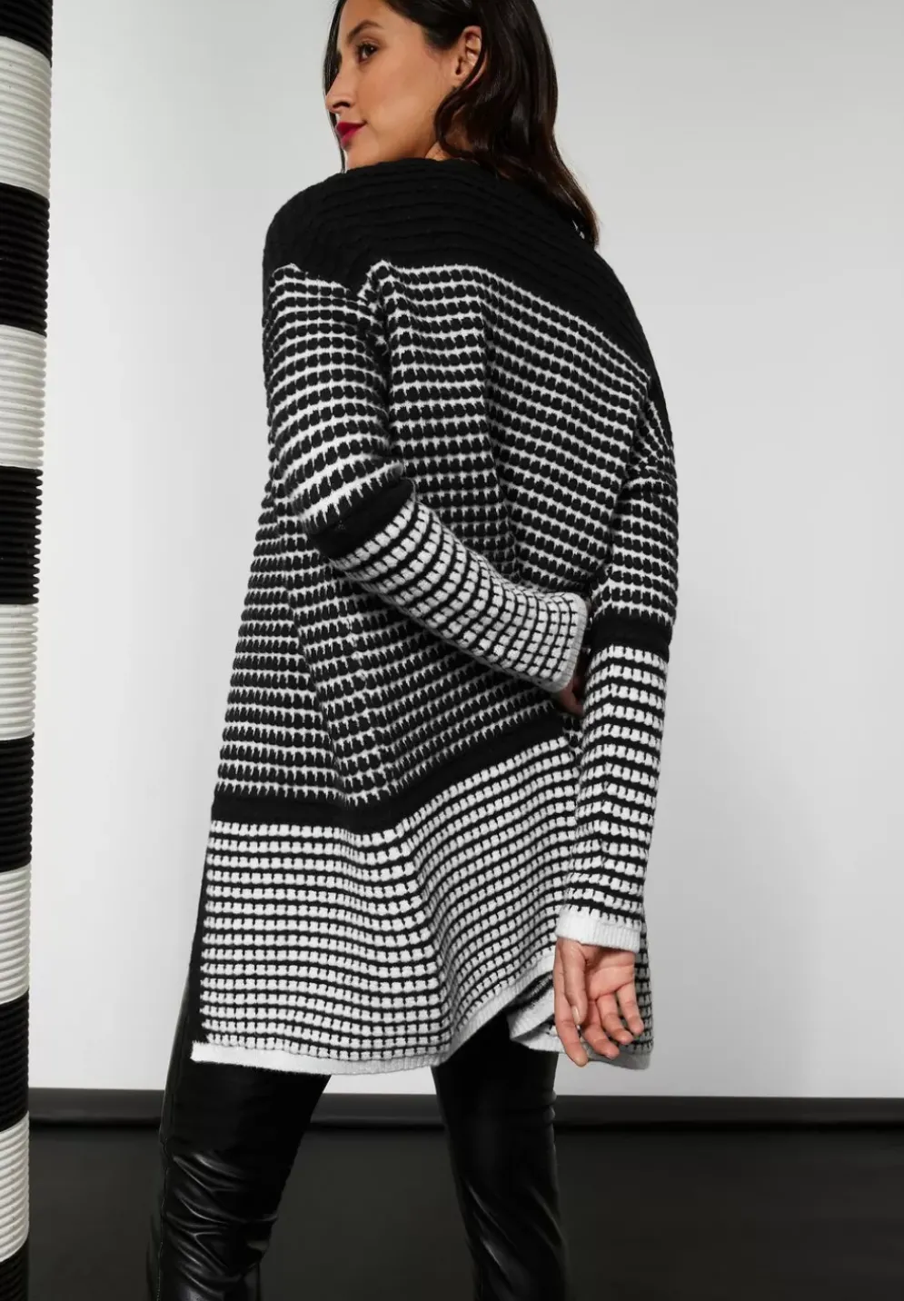 Langer Cardigan Mit Struktur