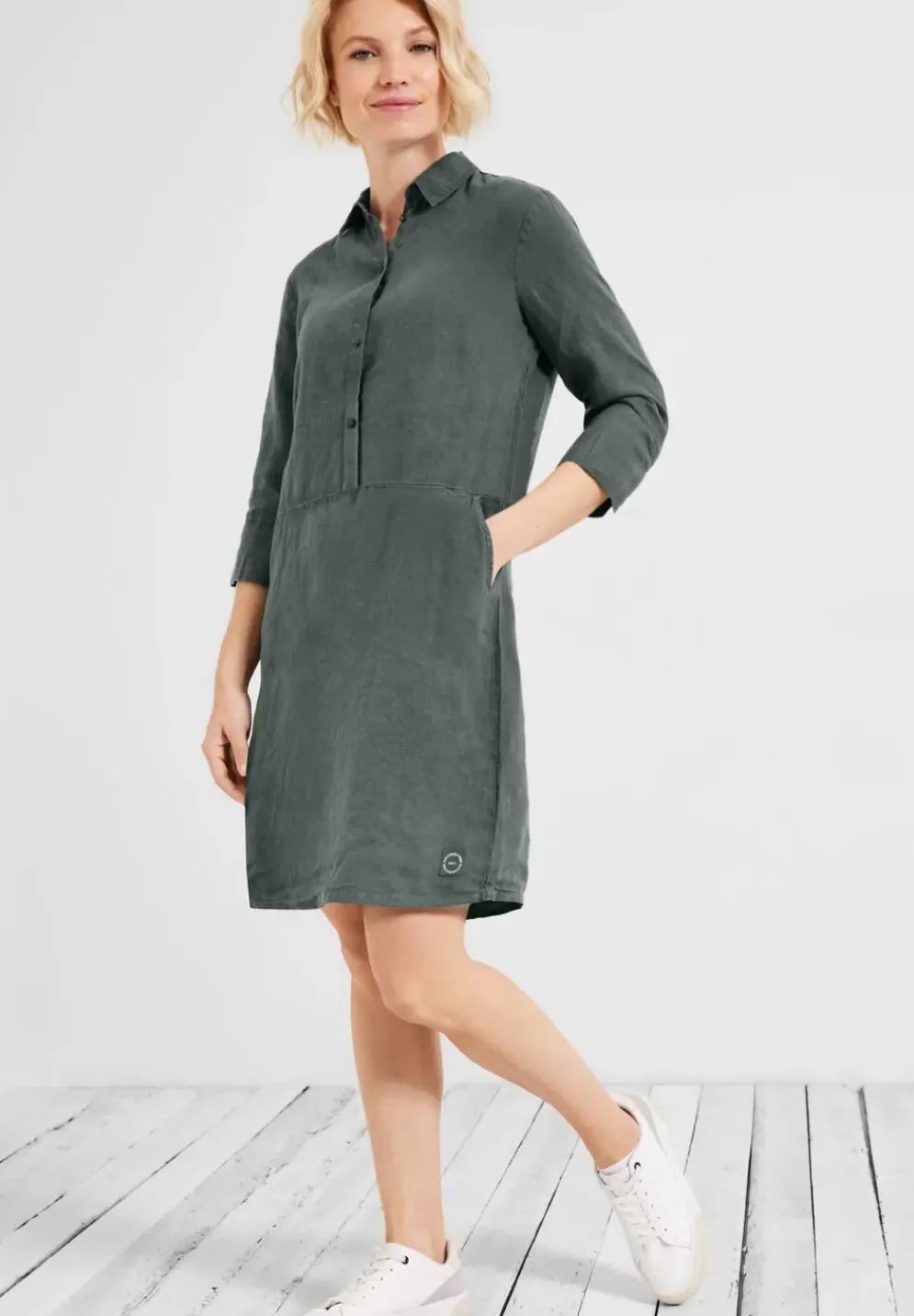 Leinenkleid Mit Knopfleiste