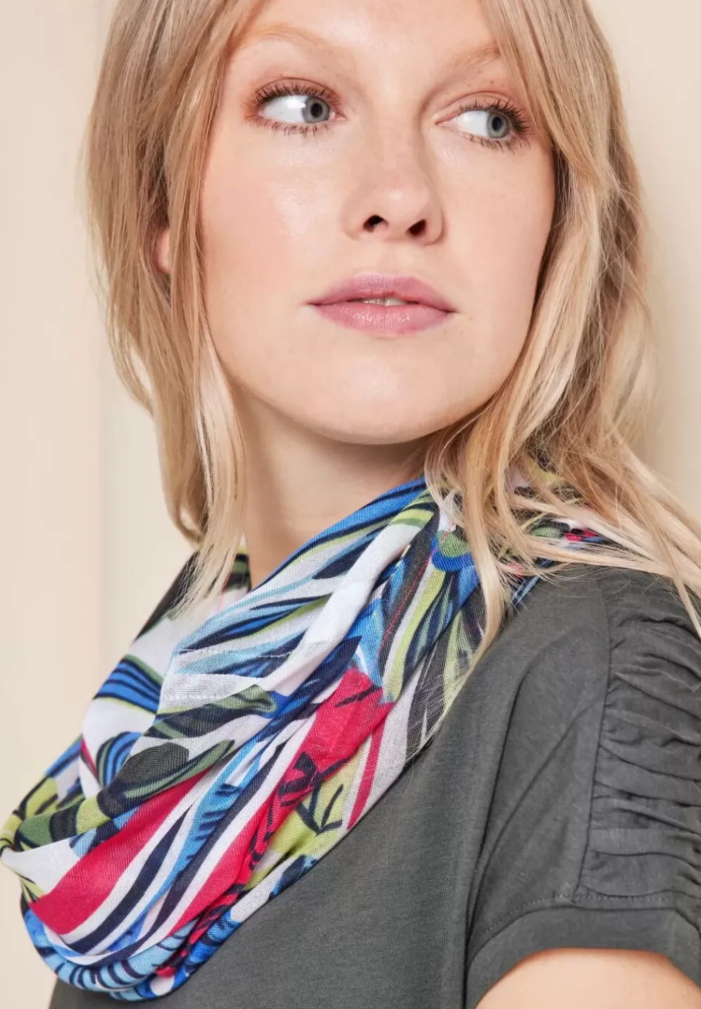 Loopschal Mit Blumenprint
