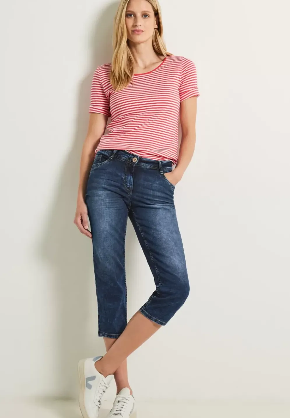 Loose Fit 3/4 Jeans