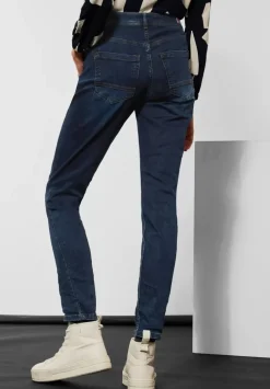 Loose Fit Boyfriend Jeans