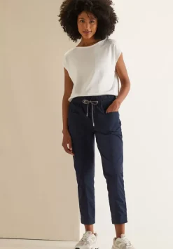 Loose Fit Hose