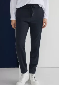 Loose Fit Hose