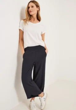 Loose Fit Hose