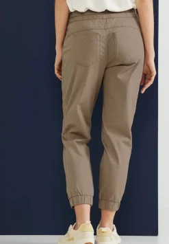 Loose Fit Hose