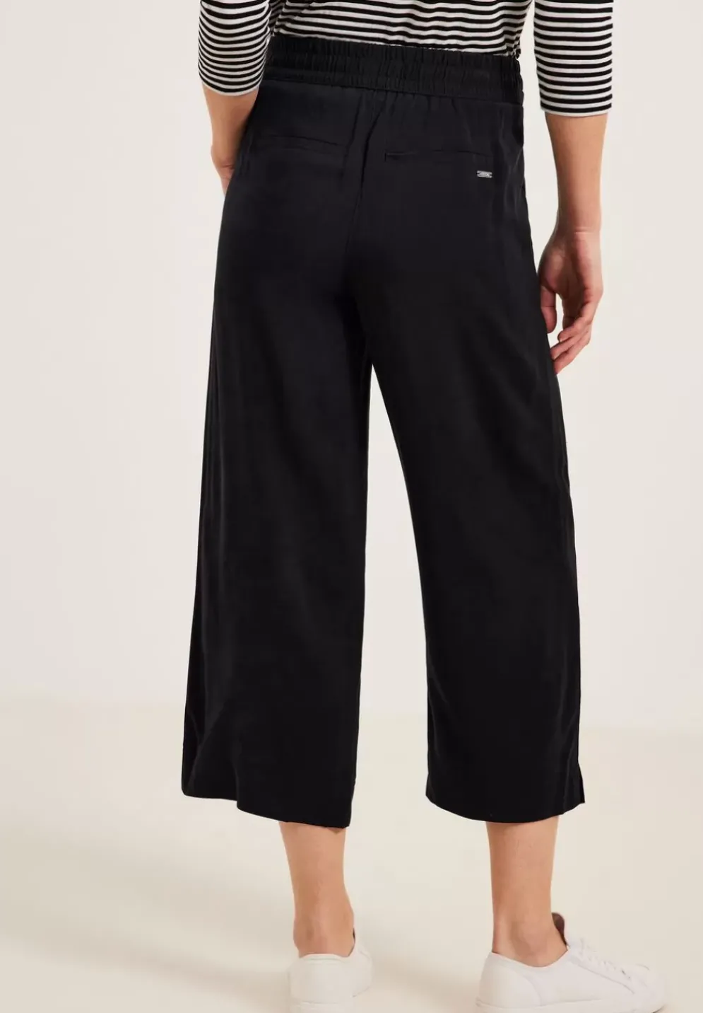 Loose Fit Hose