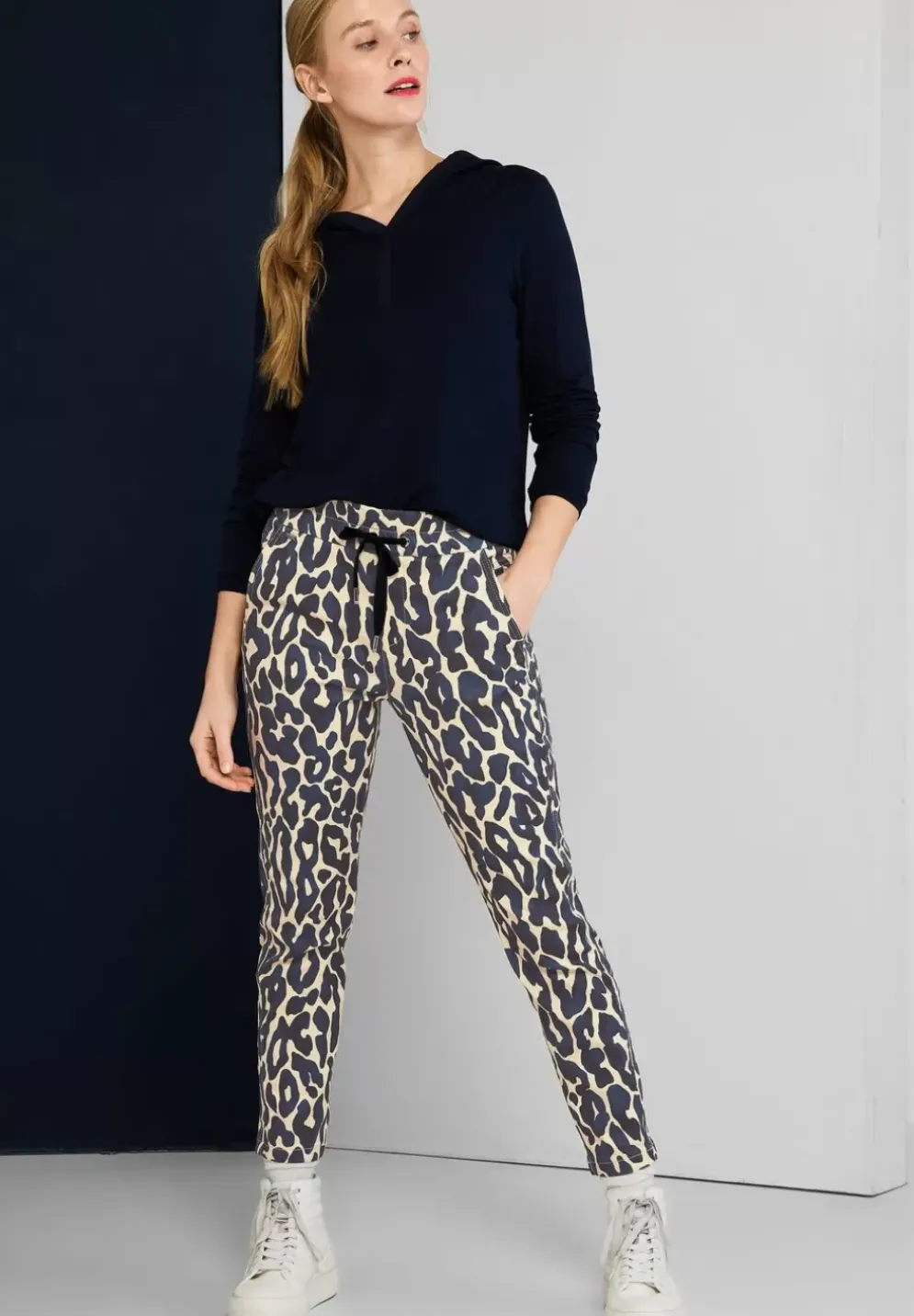 Loose Fit Hose Mit Leo Print