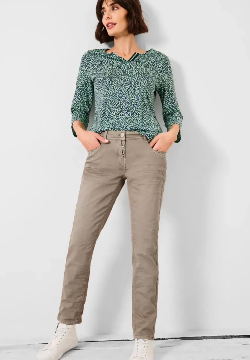 Loose Fit Hose Mit Stretch