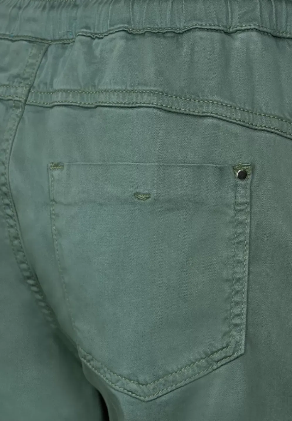 Loose Fit Hose Mit Stretch