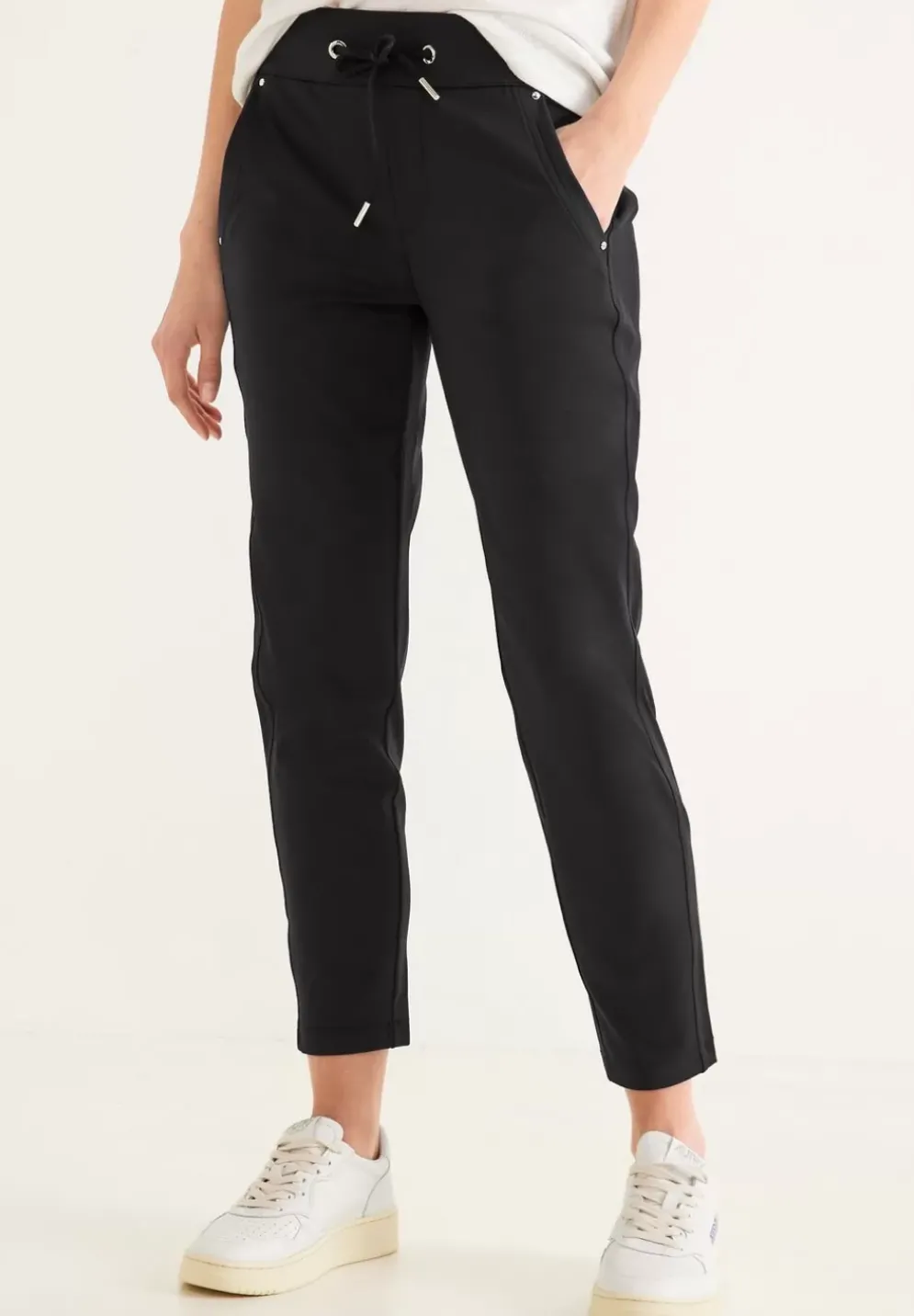 Loose Fit Hose Mit Stretch