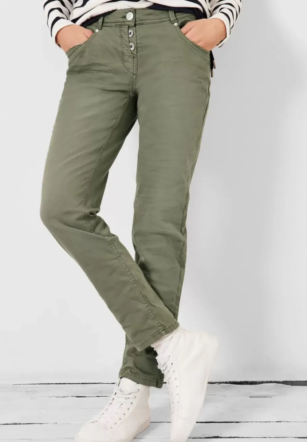 Loose Fit Hose Mit Stretch
